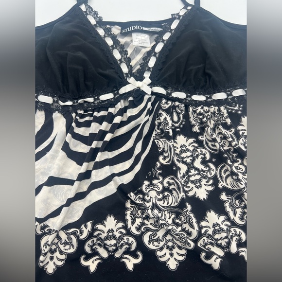 Studio Donetella Black And White Tank Top - Picture 2 of 5